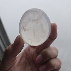 Milky Quartz Palm Stone Polished Healing Crystal Worry Stone (71g / 0.157 lb)